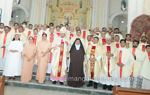 Apostolic Carmel sisters mangalore